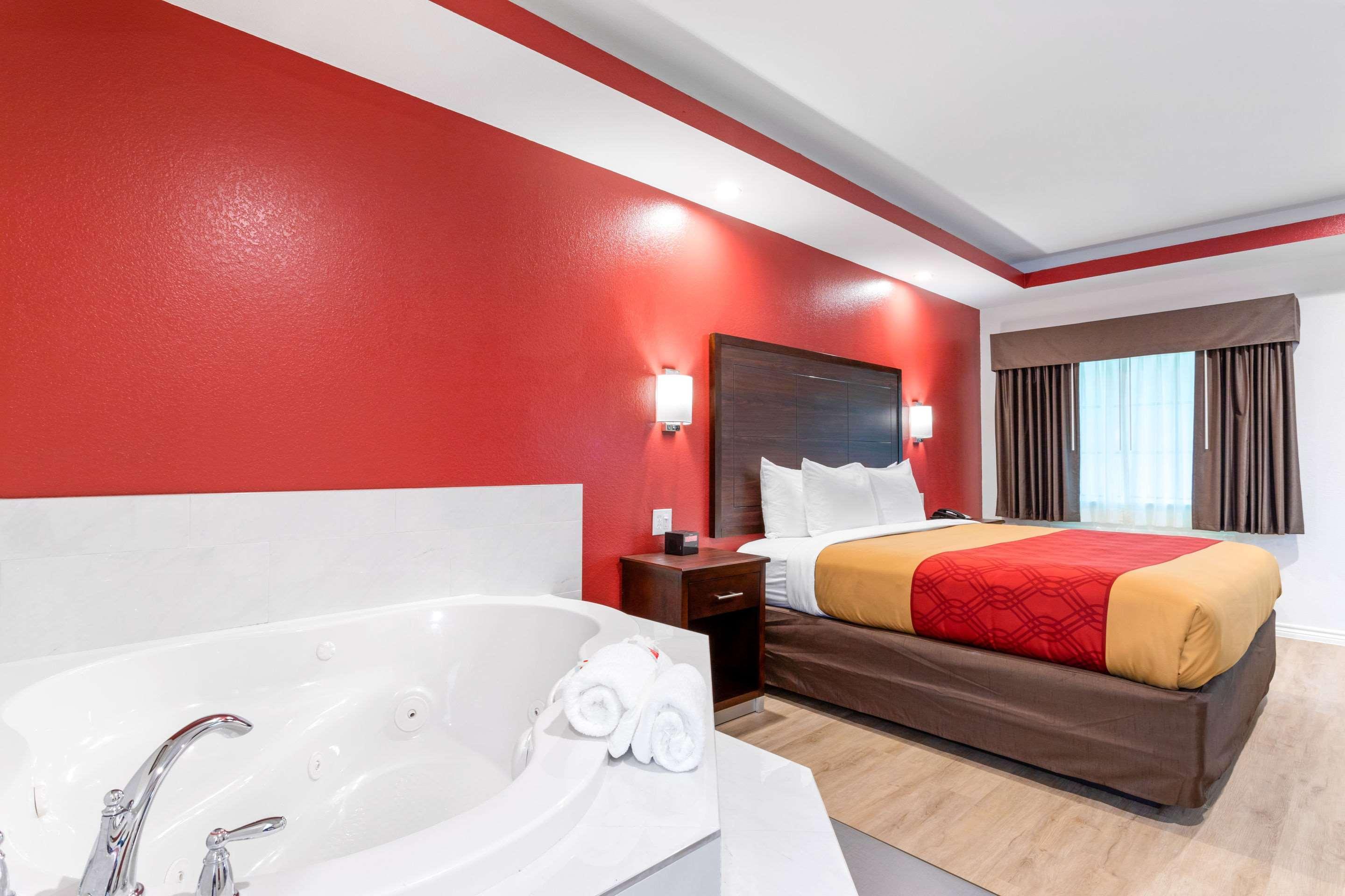 Econo Lodge Houston Exterior photo