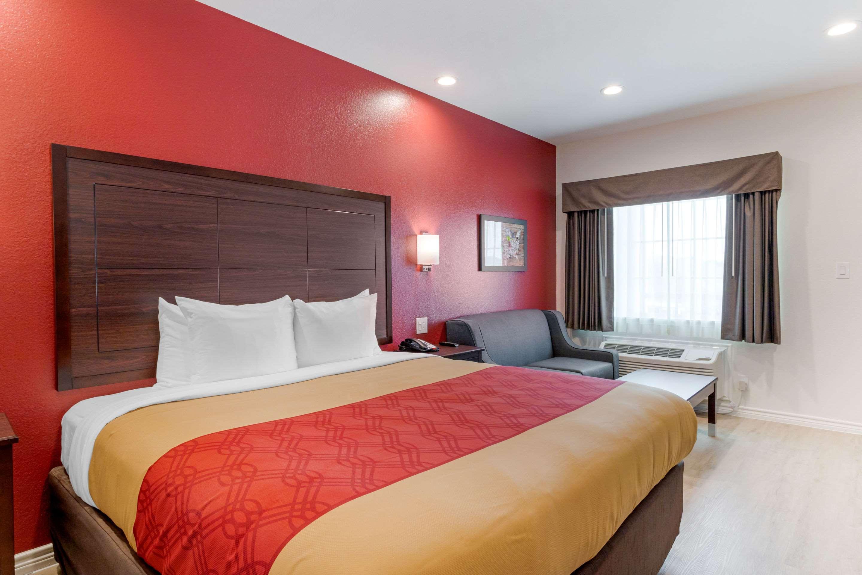 Econo Lodge Houston Exterior photo