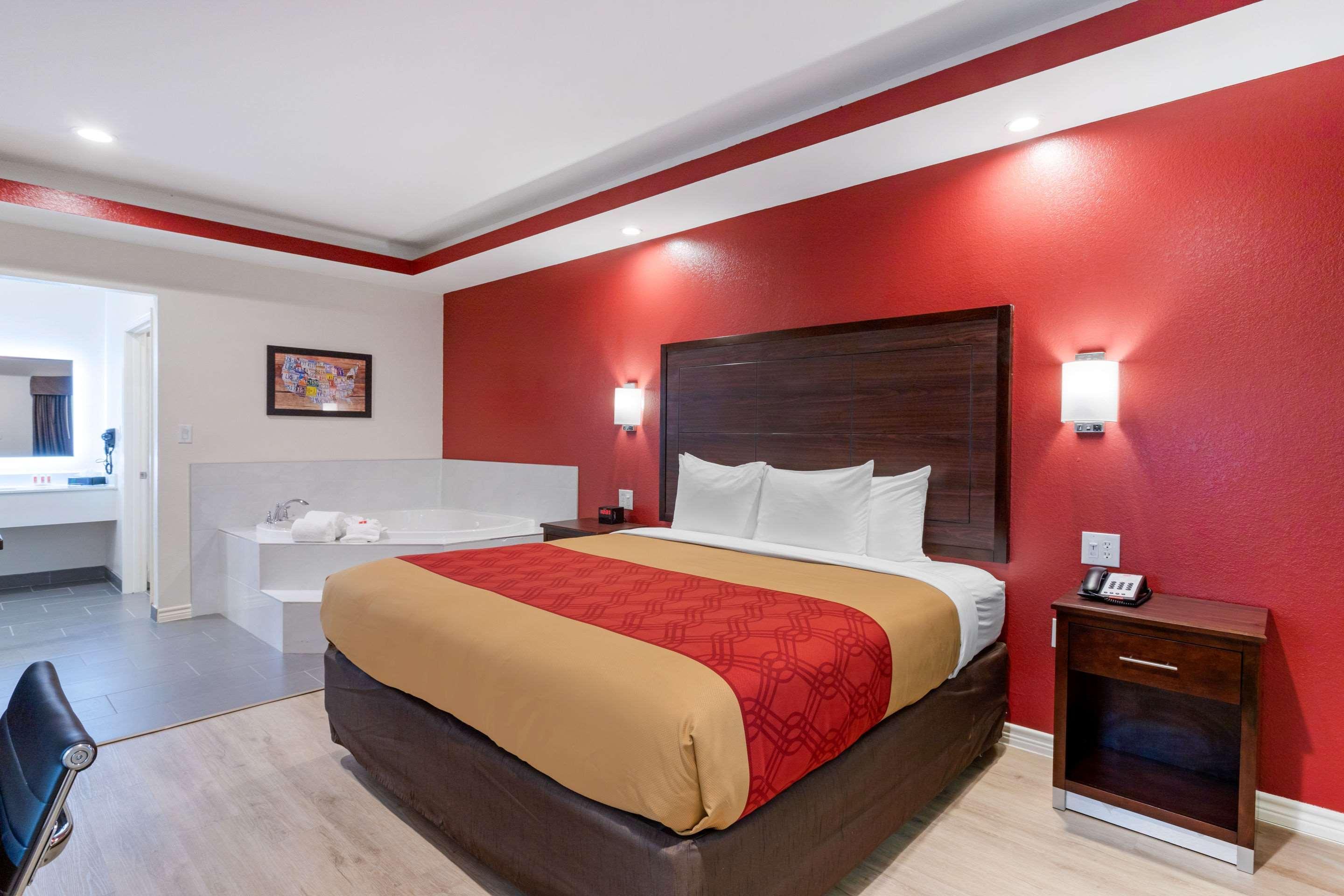 Econo Lodge Houston Exterior photo