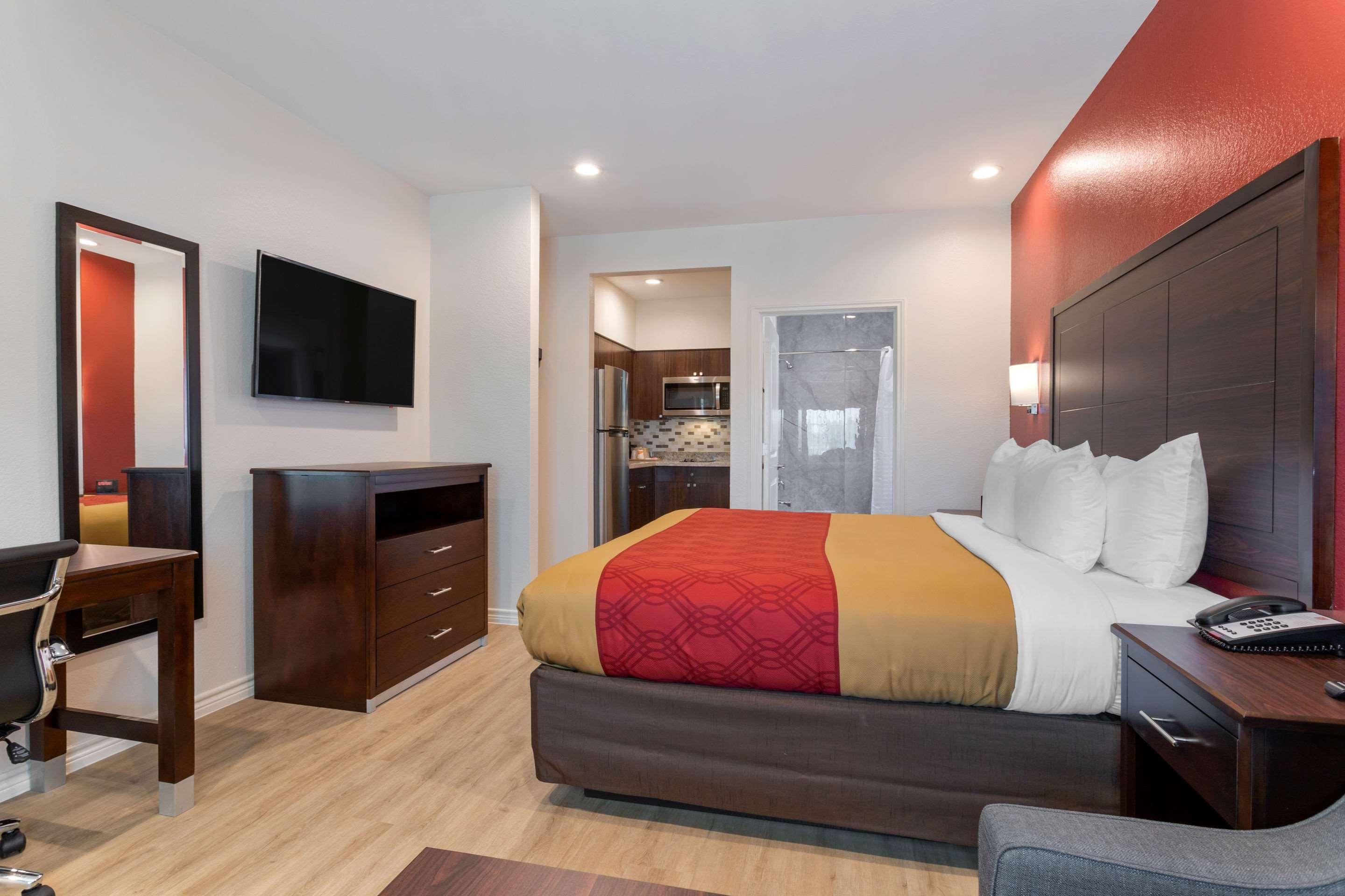Econo Lodge Houston Exterior photo